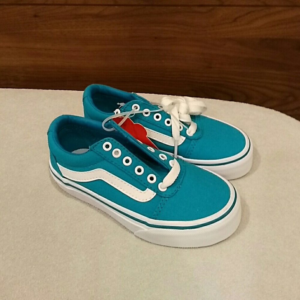 New Vans Ward Sneakers size 11
